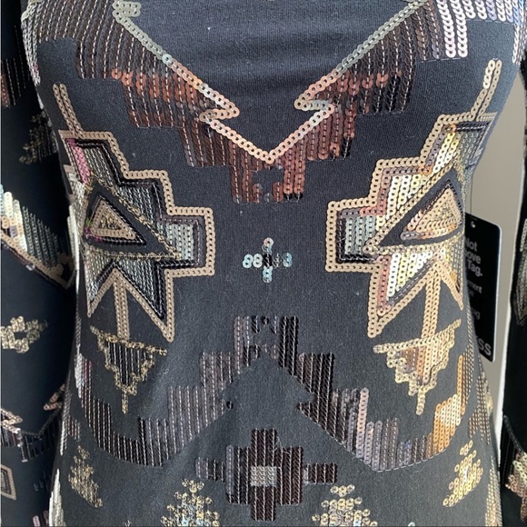 NWT 𝙴𝚡𝚙𝚛𝚎𝚜𝚜 𝚘𝚏𝚏 𝚝𝚑𝚎 𝚂𝚑𝚘𝚞𝚕𝚍𝚎𝚛 𝙱𝚘𝚍𝚢𝚌𝚘𝚗 𝙳𝚛𝚎𝚜𝚜 - Picture 6 of 7